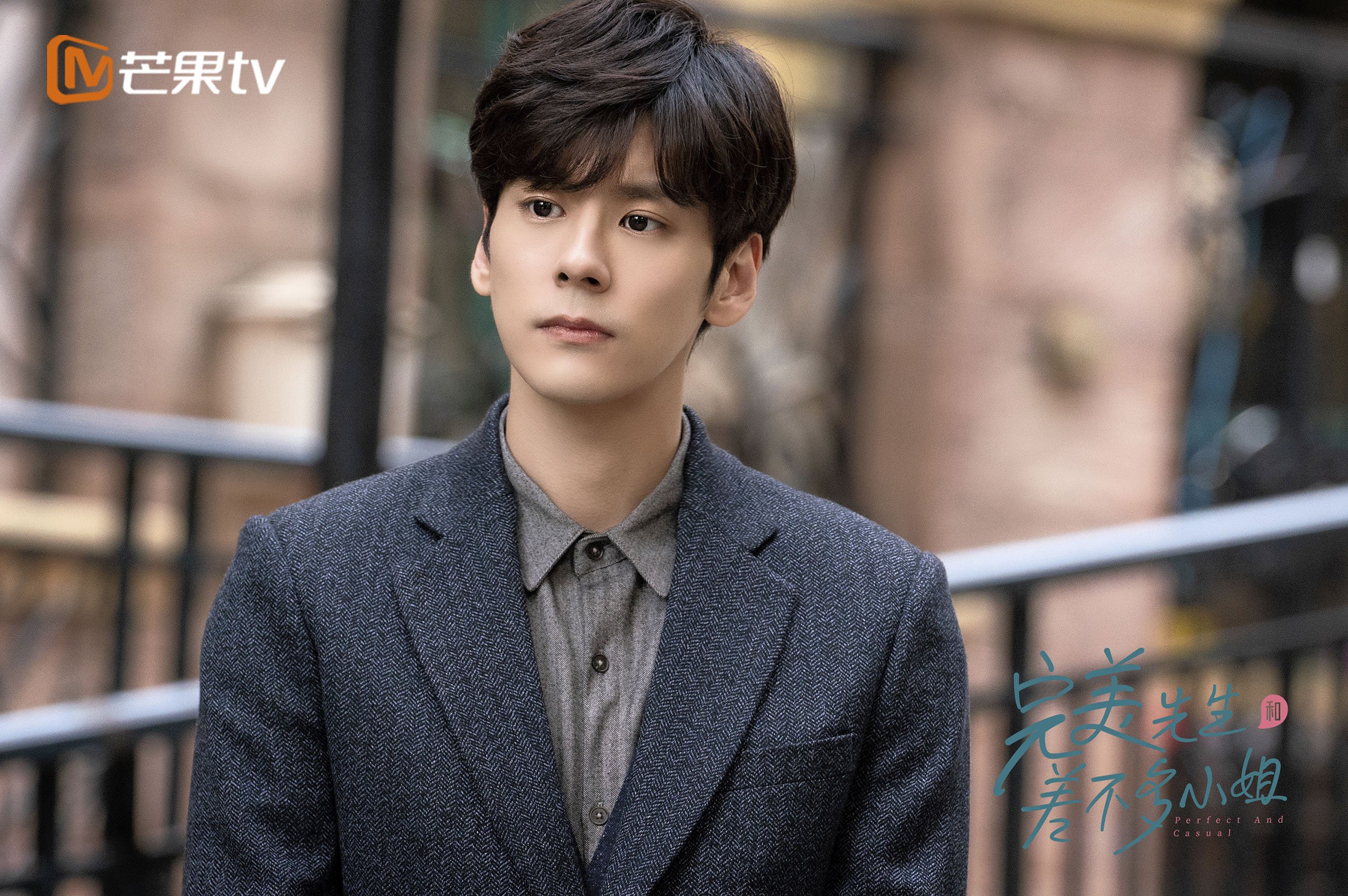 蒂莱曼斯在对阵英格兰的友谊赛中梅开二度,最终2-2战平。,蒂耶莱曼