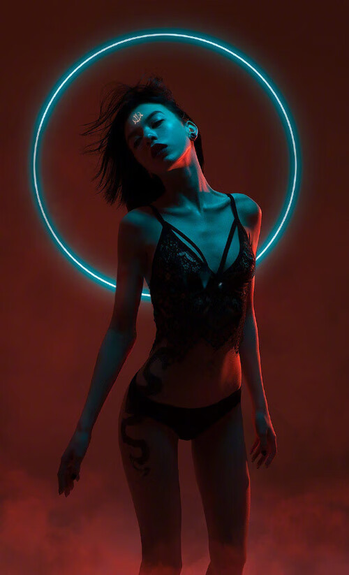 拜仁阵型纵深合理,攻守平衡俱佳,拜仁阵型和球队战术