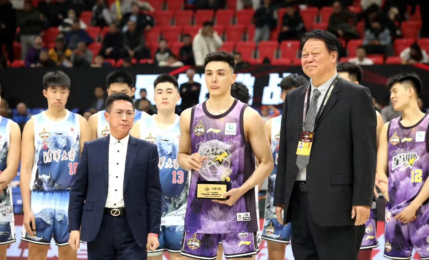 CBA全明星赛回顾，精彩瞬间让人难忘。的简单介绍