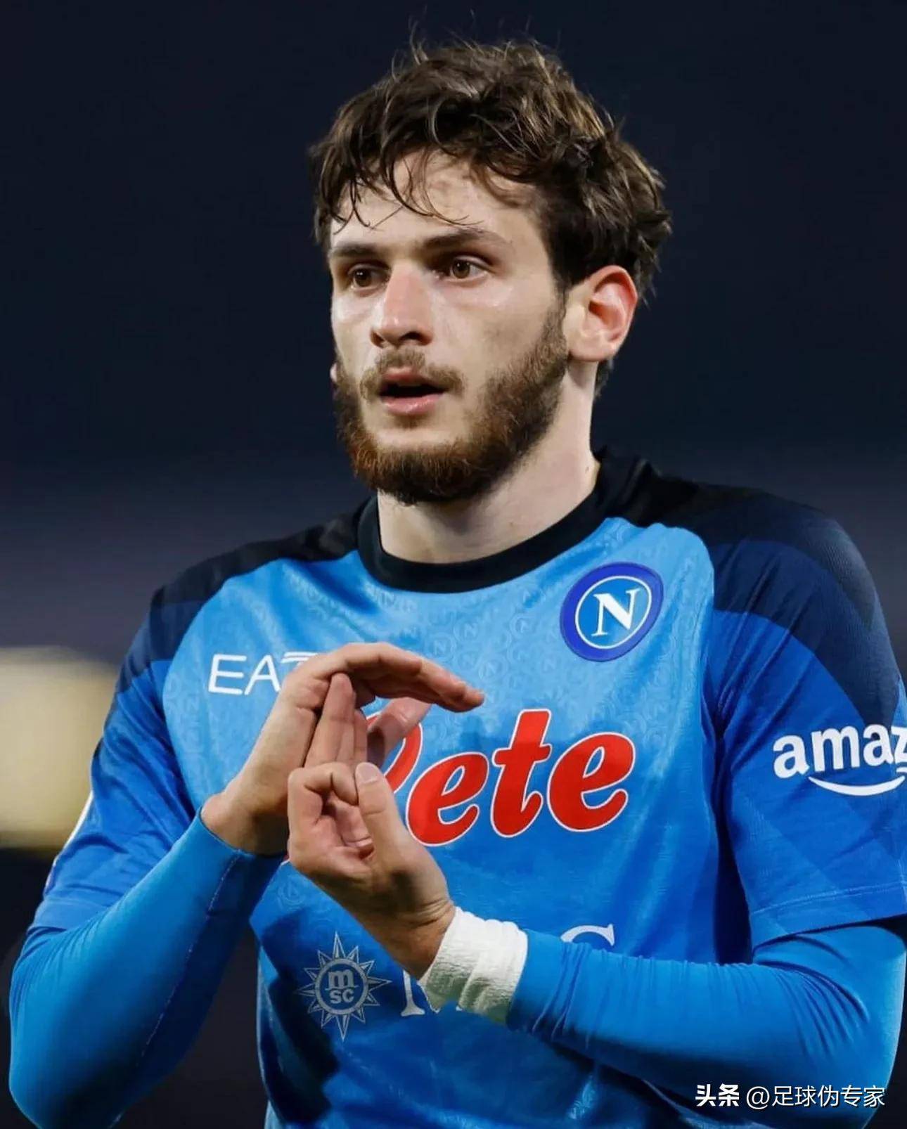 那不勒斯引进新援，期待新赛季更进一步。