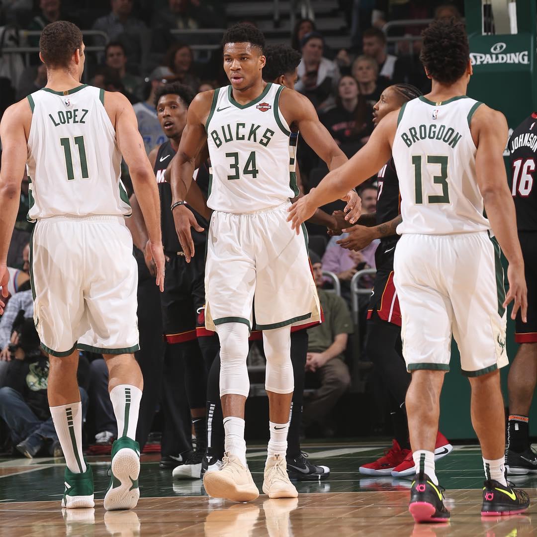 包含赛季总结：各支球队表现优劣势分析。的词条