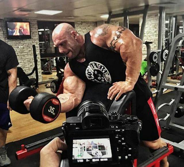 leyu乐鱼-运动员从专业到教练的转型之路，成功的案例分析。的简单介绍